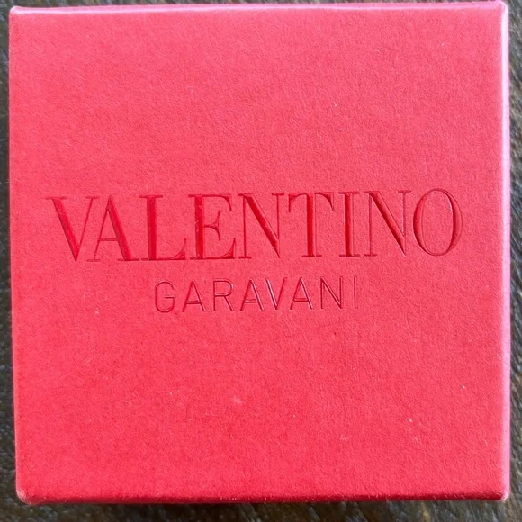 VALENTINO Unique Gunmetal Elegant Jewelry Piece - Picture 9 of 16